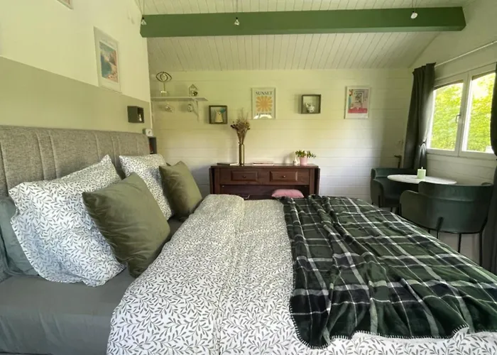 Bed & Breakfast La Paix, De Charme Dans Le Bocage Normand 3*